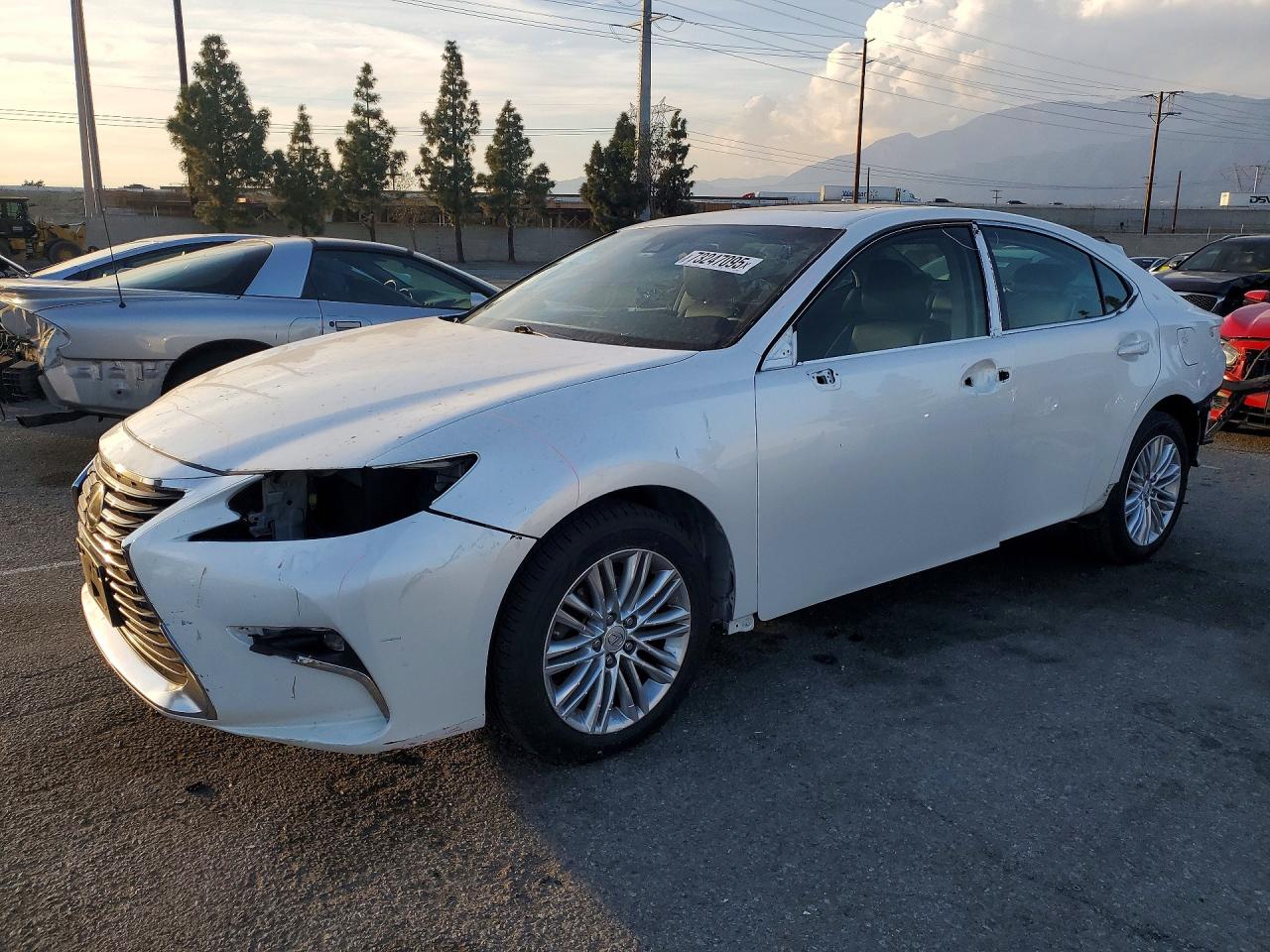LEXUS ES 2018