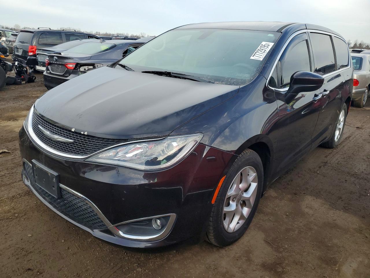 CHRYSLER PACIFICA 2017