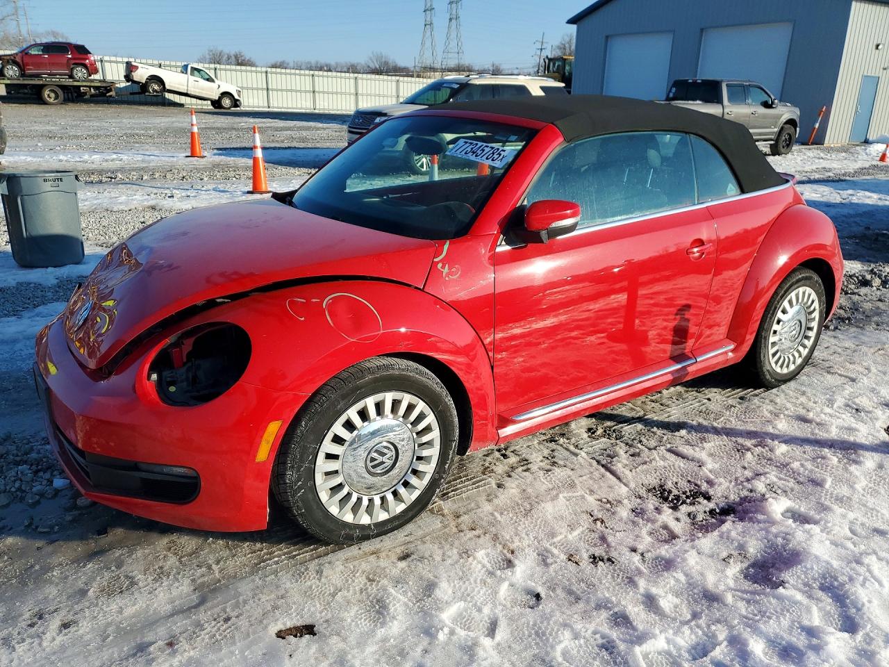 VOLKSWAGEN BEETLE 2013