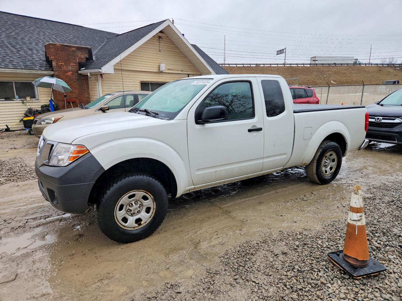 NISSAN FRONTIER 2014