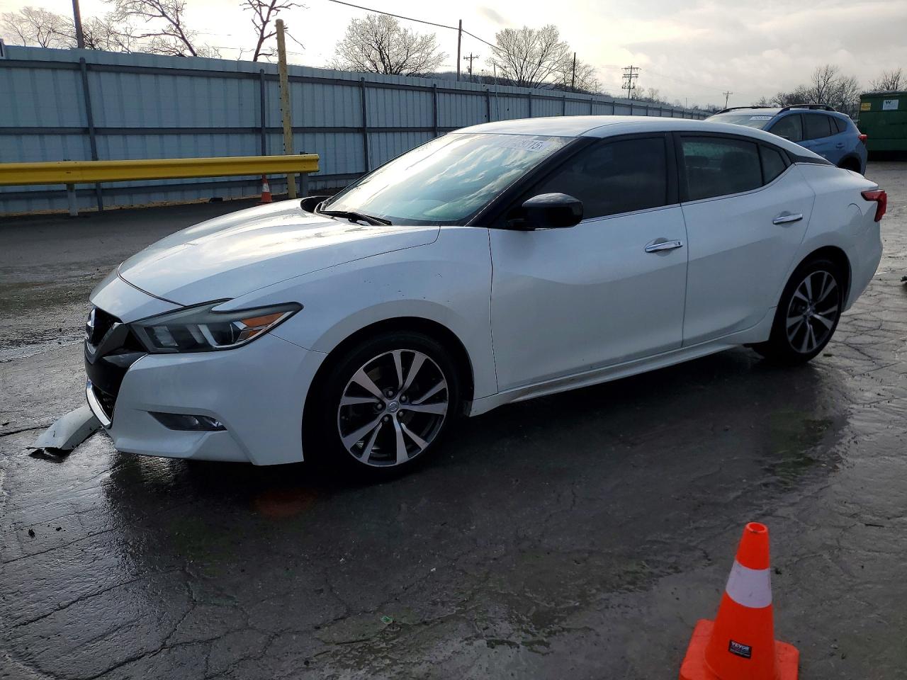 NISSAN MAXIMA 2016