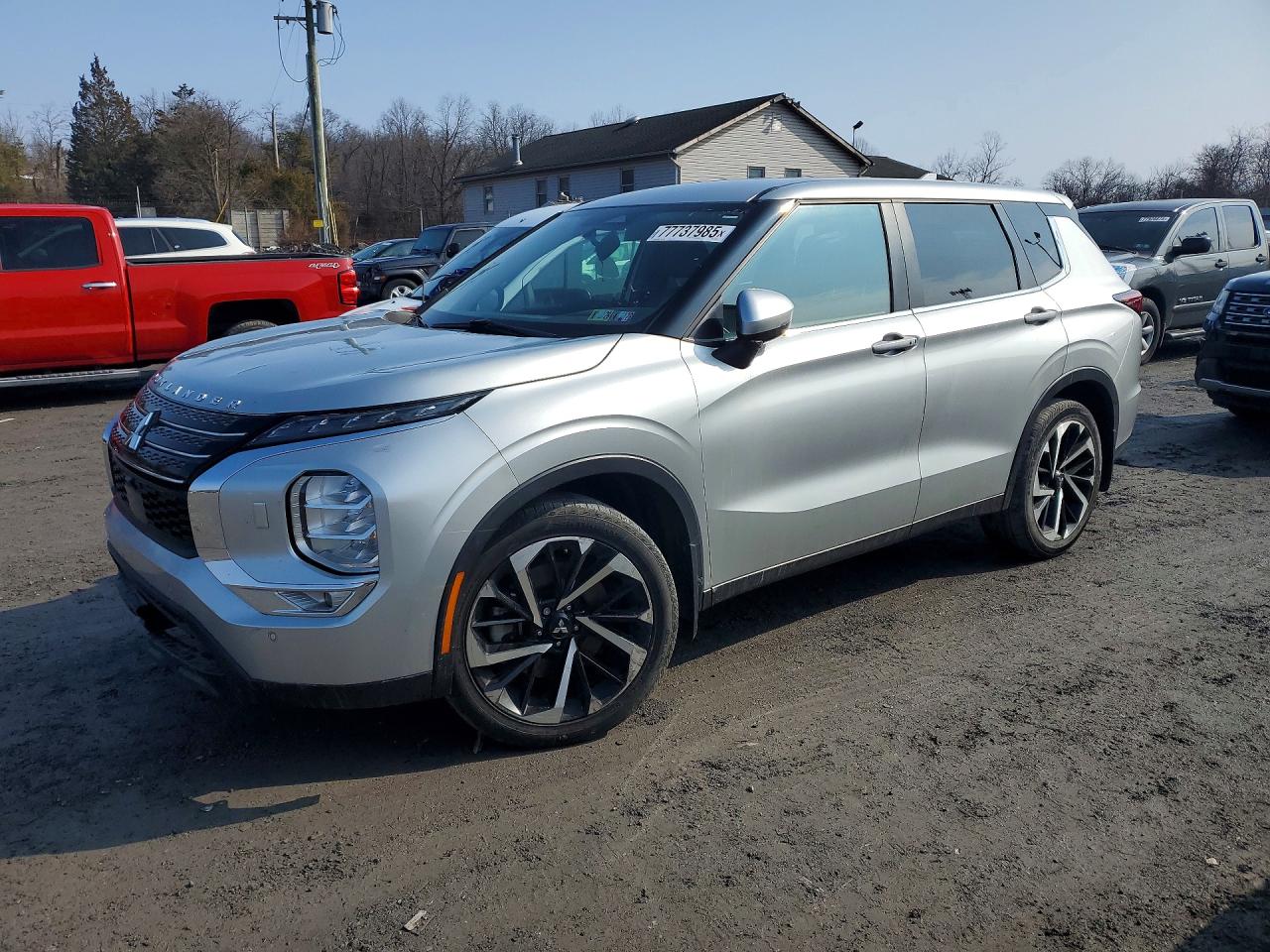 MITSUBISHI OUTLANDER 2023