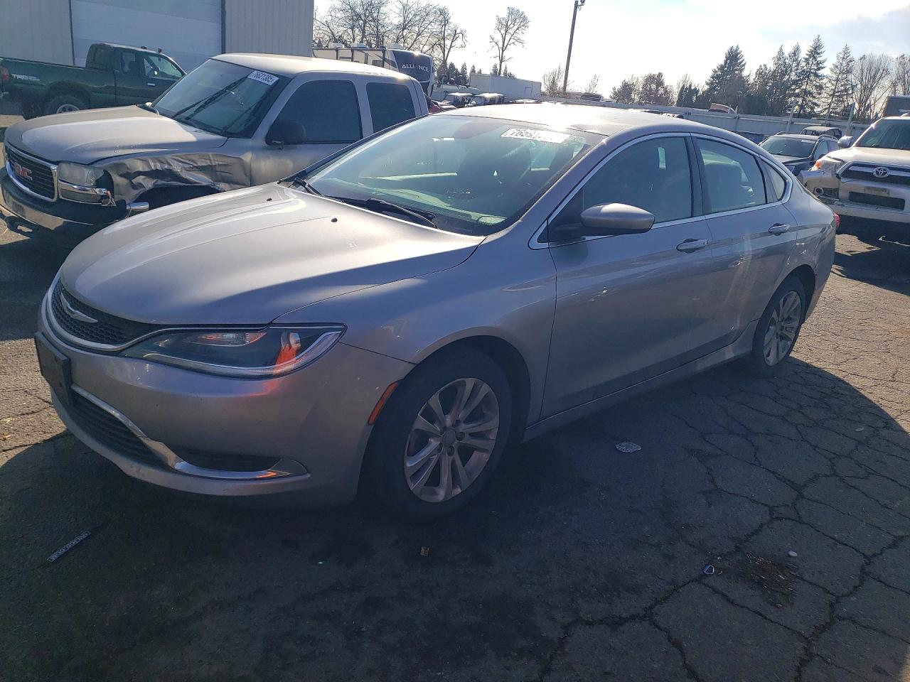 CHRYSLER 200 2015
