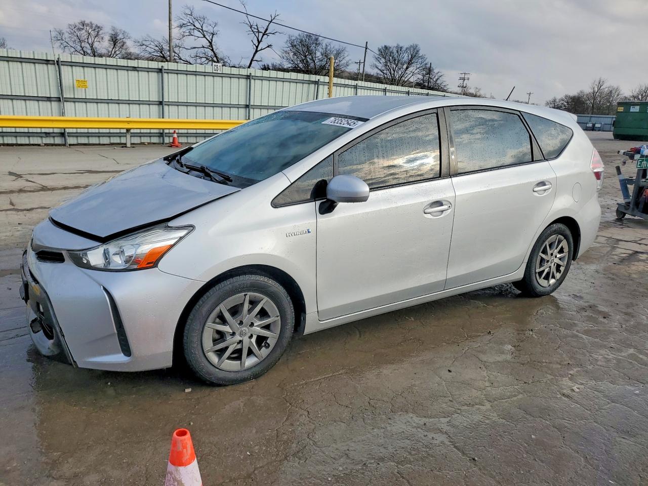 TOYOTA PRIUS V 2016