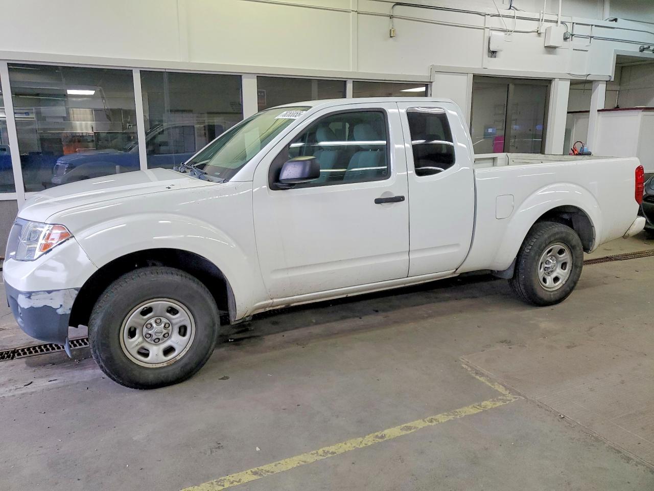 NISSAN FRONTIER 2017