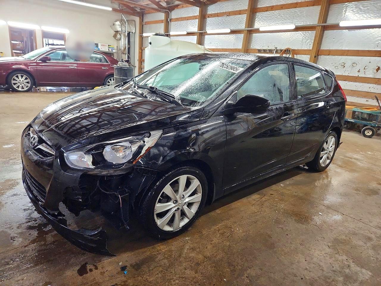 HYUNDAI ACCENT 2012