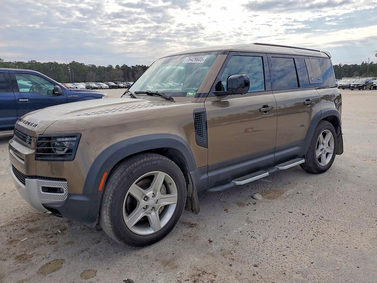 LAND ROVER DEFENDER 2020