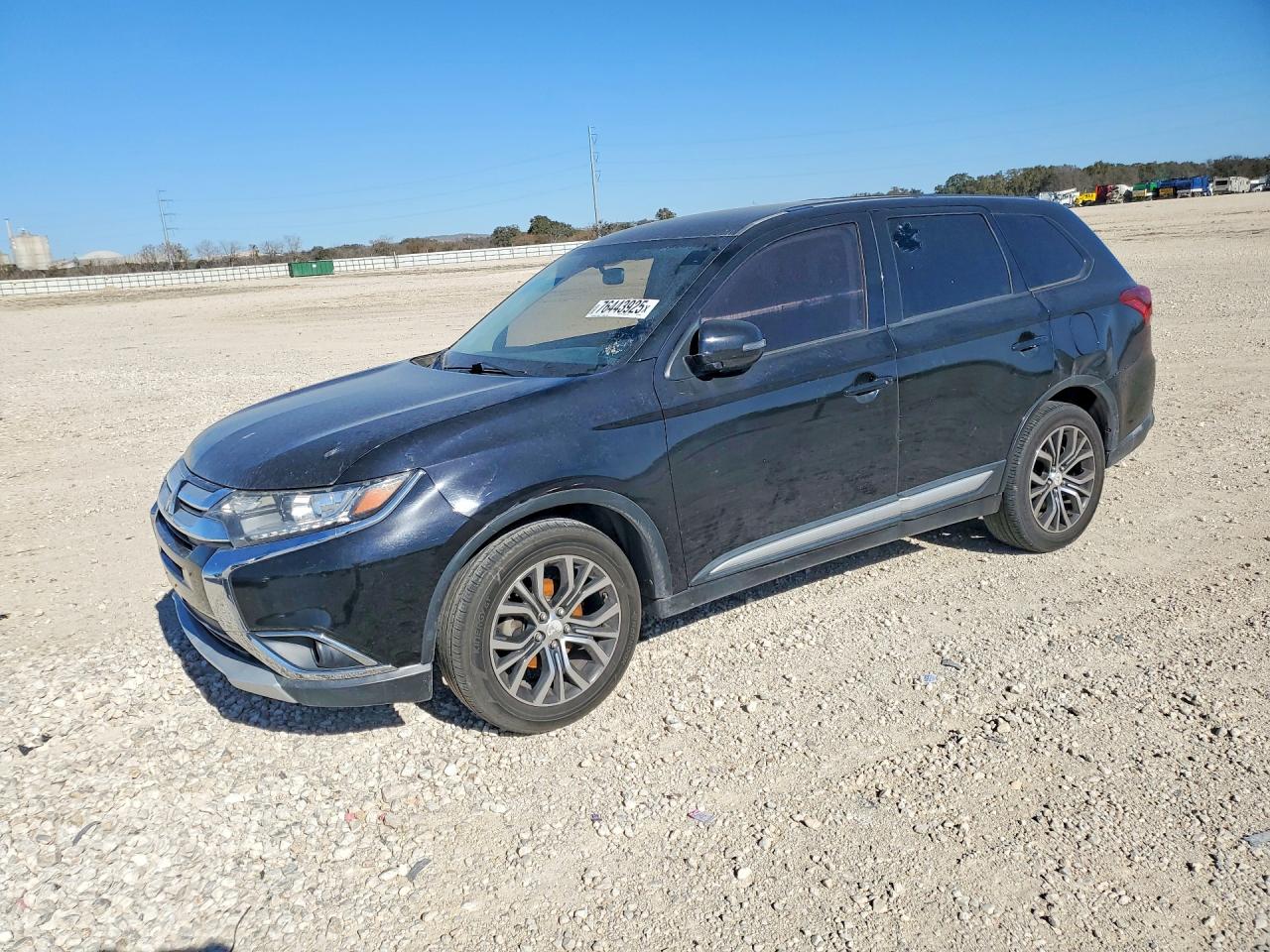 MITSUBISHI OUTLANDER 2016