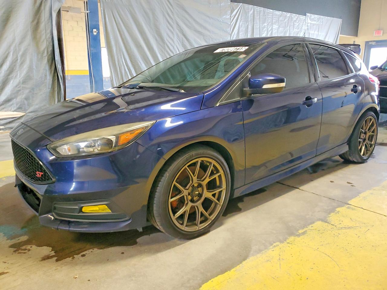 FORD FOCUS 2016