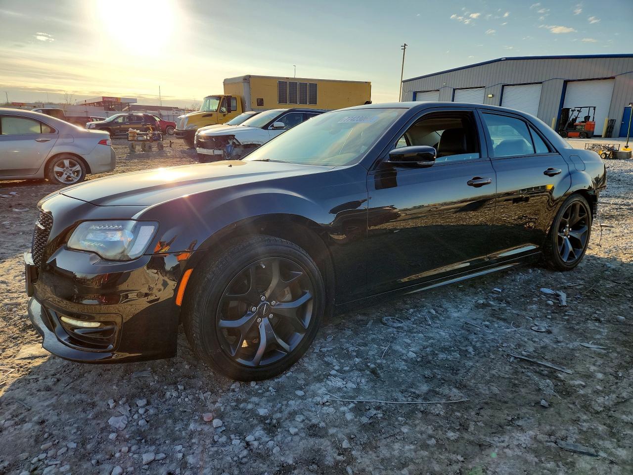 CHRYSLER 300 2023