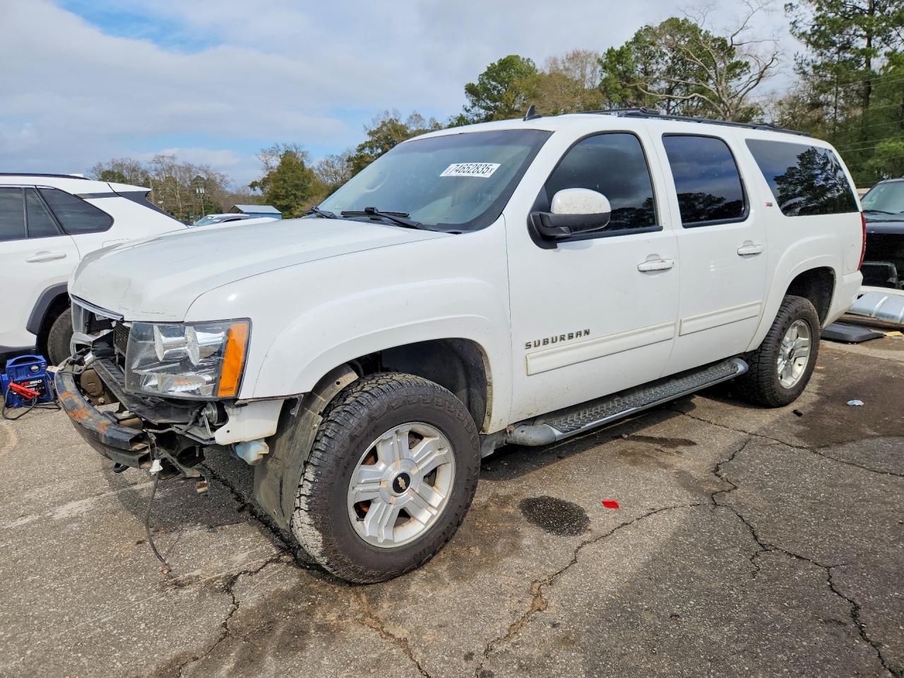 CHEVROLET SUBURBAN 2013