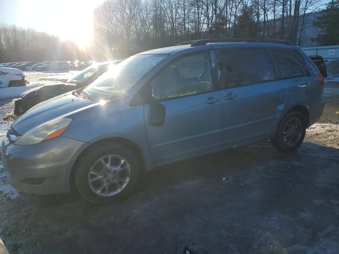TOYOTA SIENNA 2006