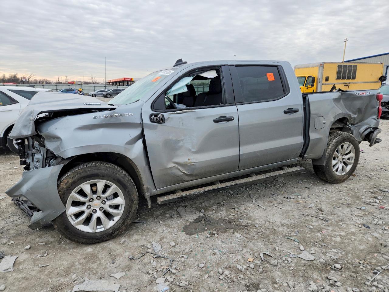 CHEVROLET SILVERADO 2025