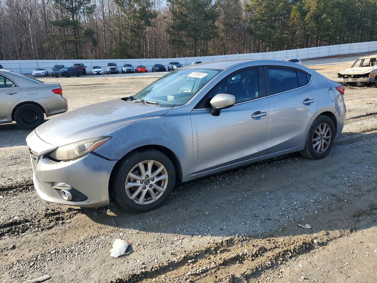 MAZDA 3 2016