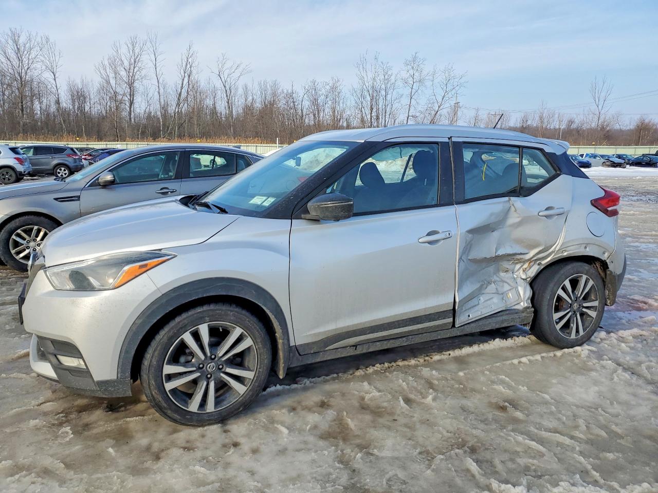 NISSAN KICKS 2020