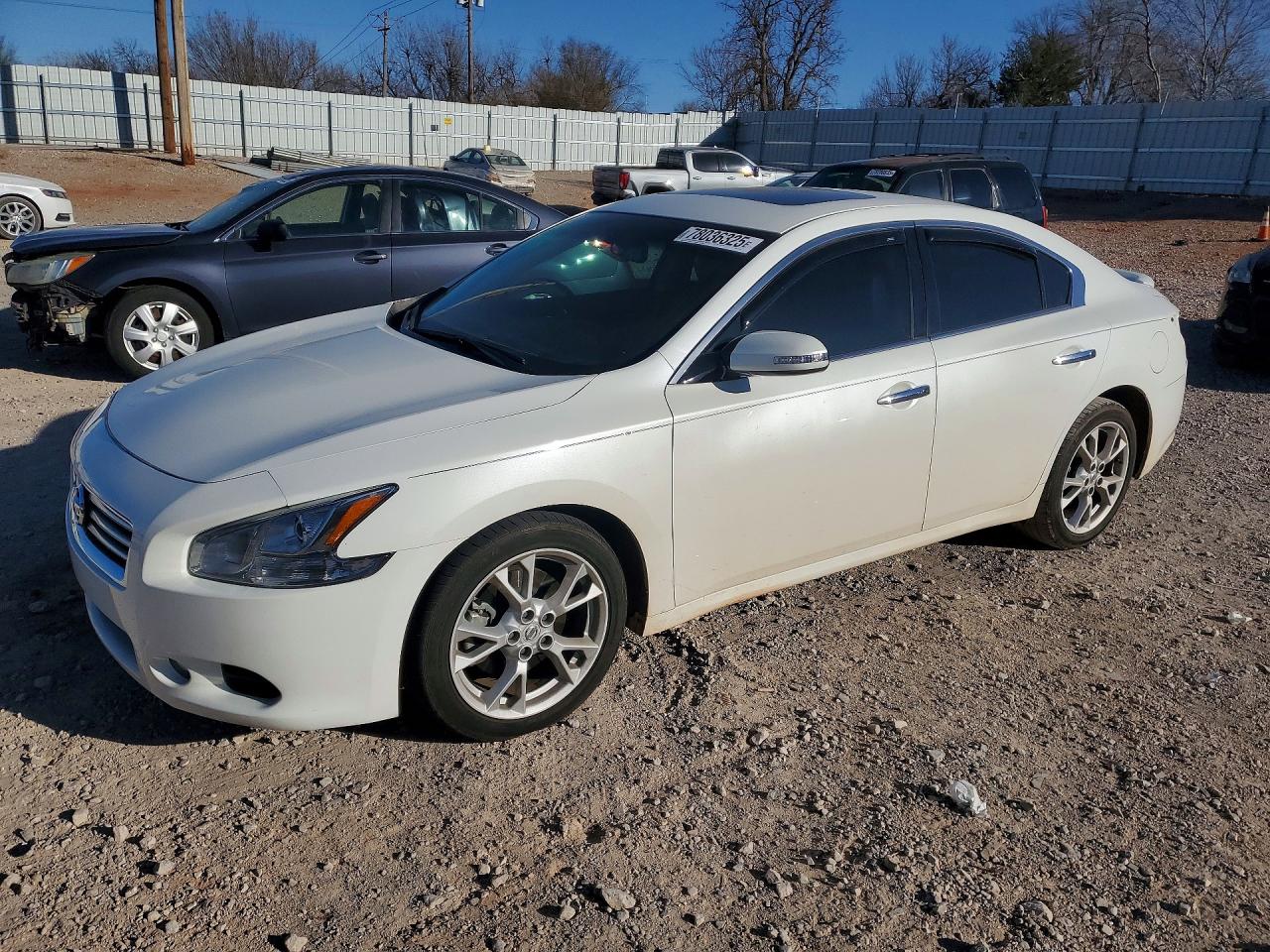NISSAN MAXIMA 2014