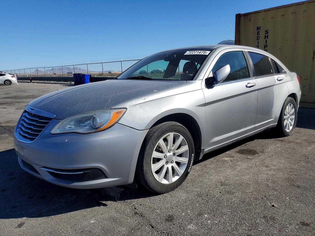 CHRYSLER 200 2013