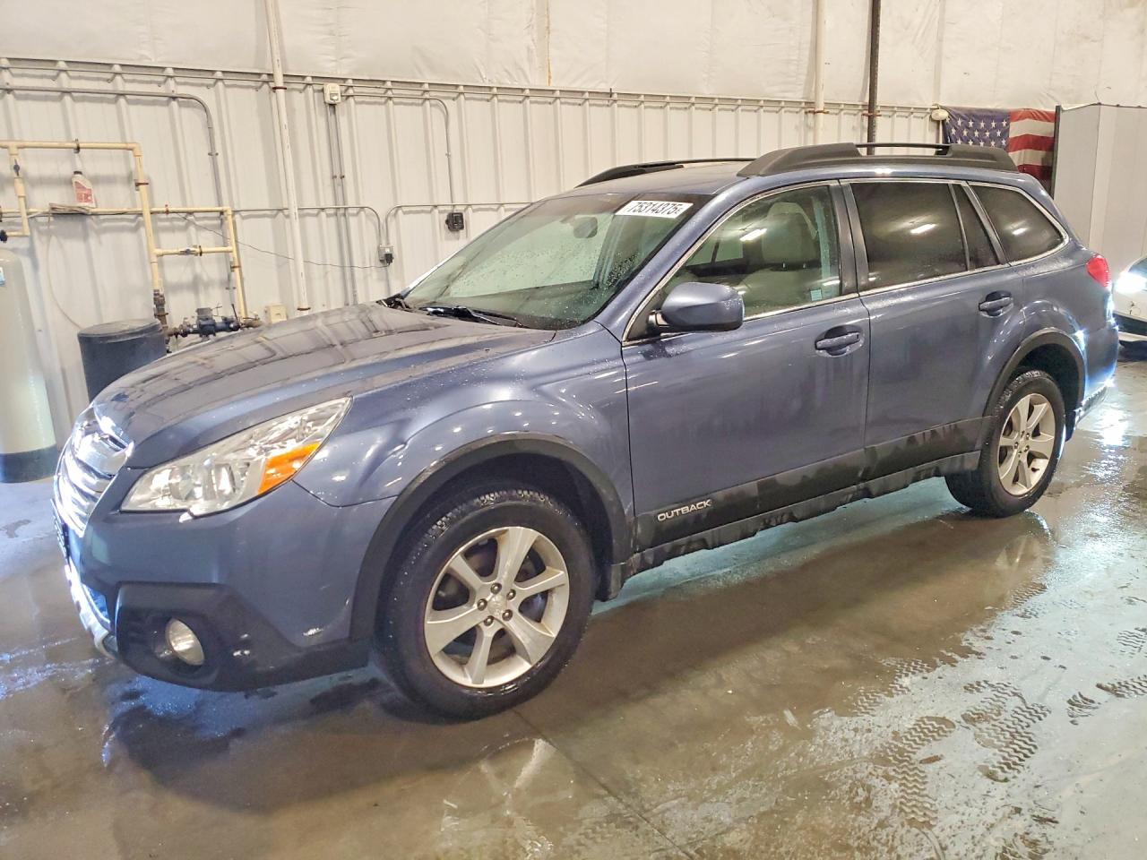 SUBARU OUTBACK 2013