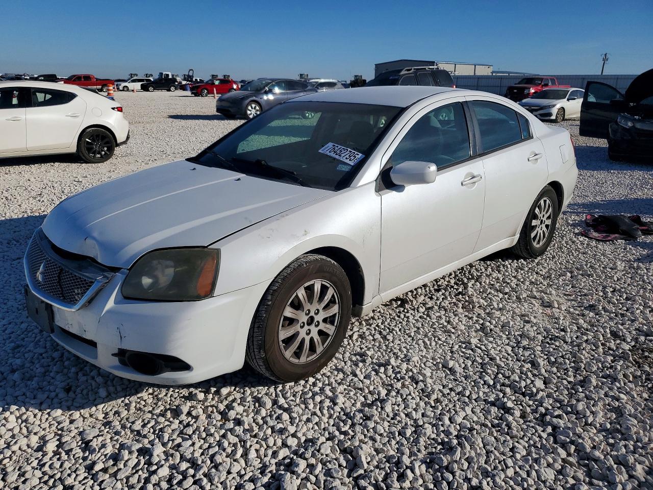MITSUBISHI GALANT FE 2011