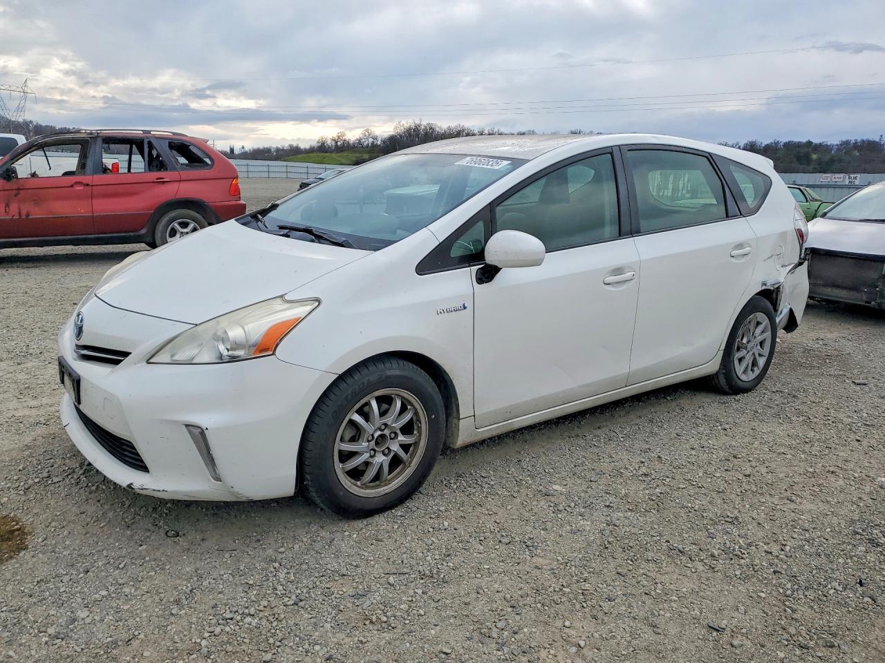 TOYOTA PRIUS V 2012