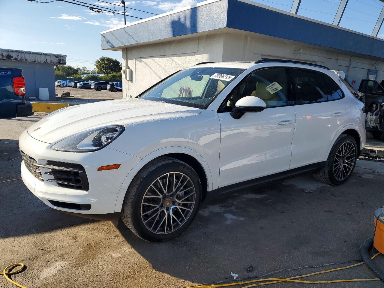 PORSCHE CAYENNE 2023