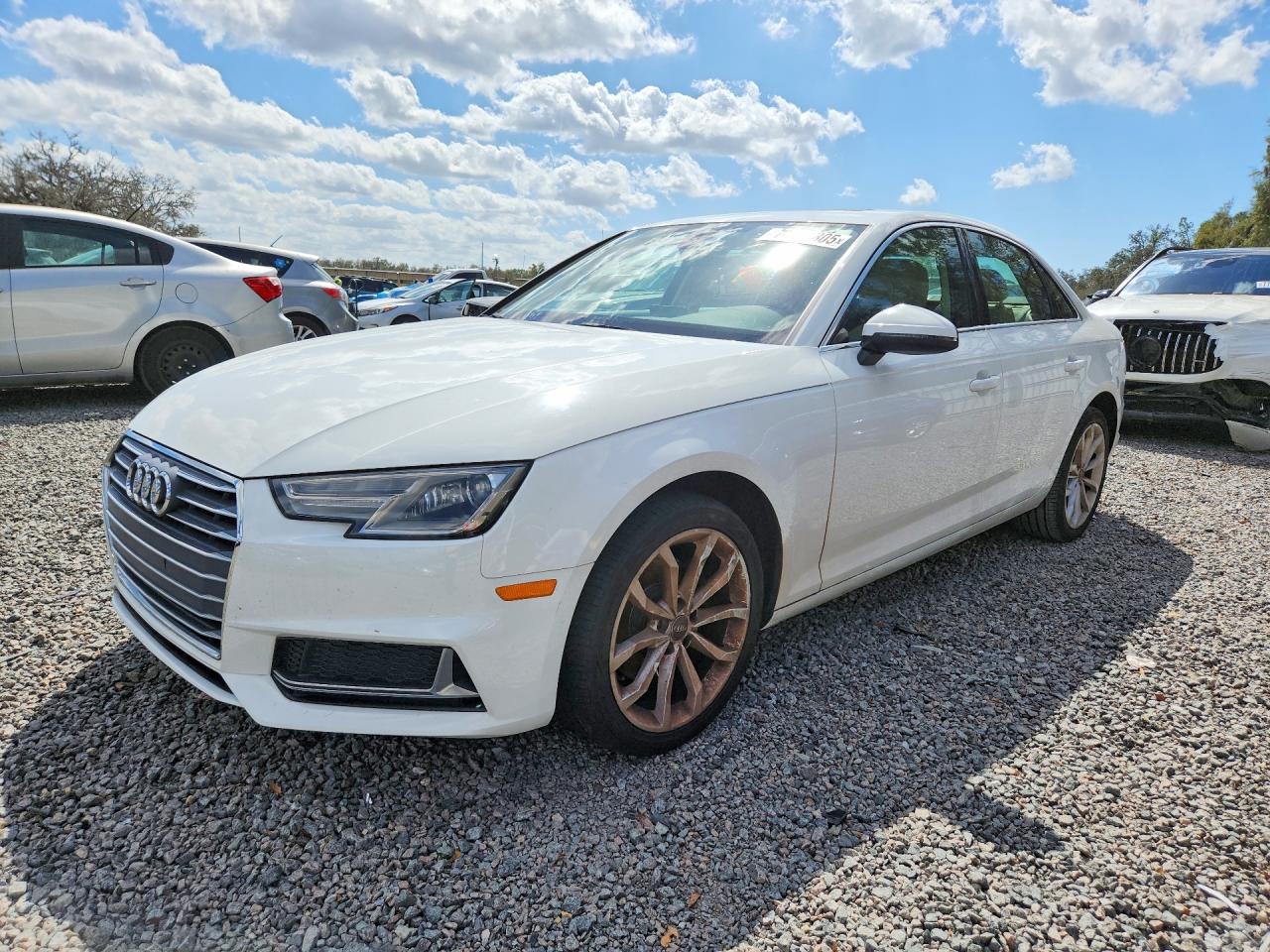 AUDI A4 2019