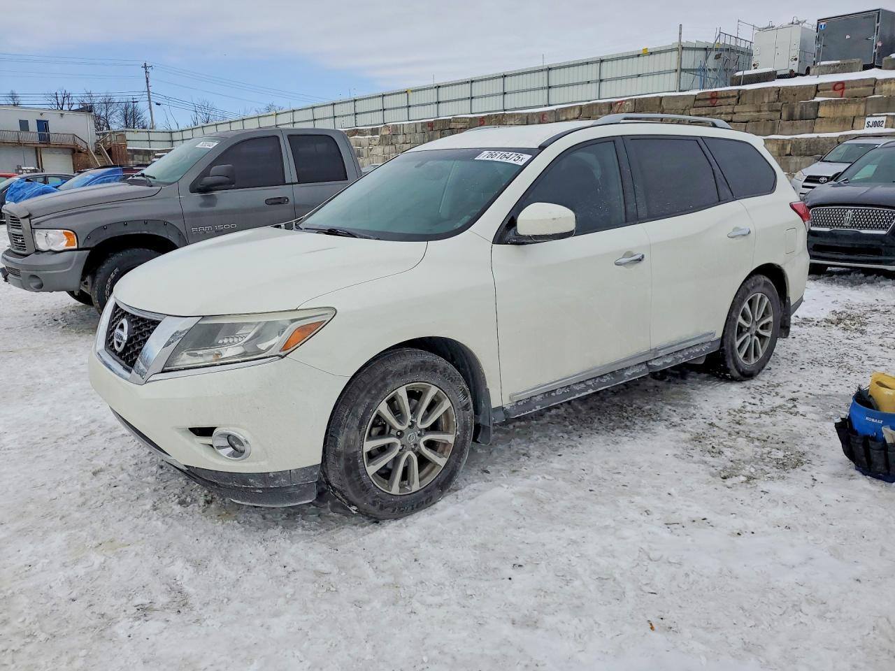 NISSAN PATHFINDER 2016