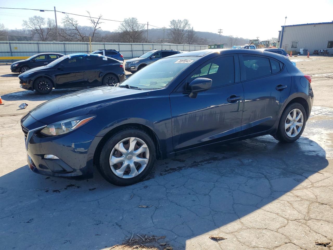 MAZDA 3 2015