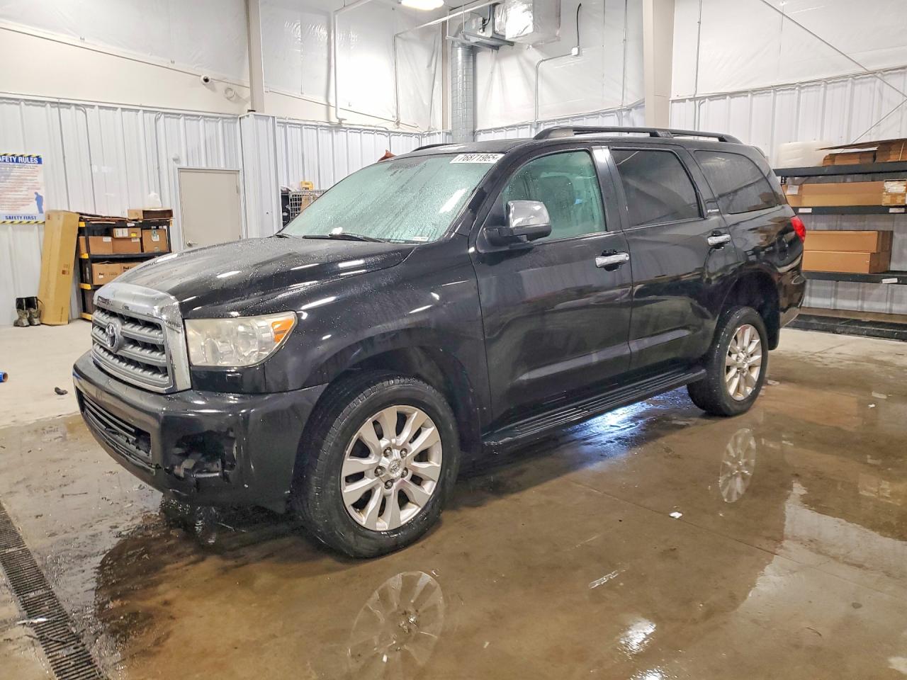 TOYOTA SEQUOIA 2010