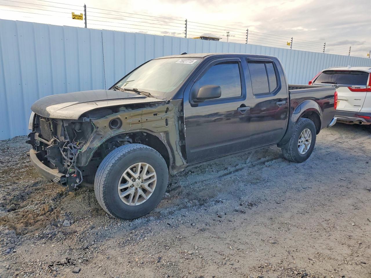 NISSAN FRONTIER 2015