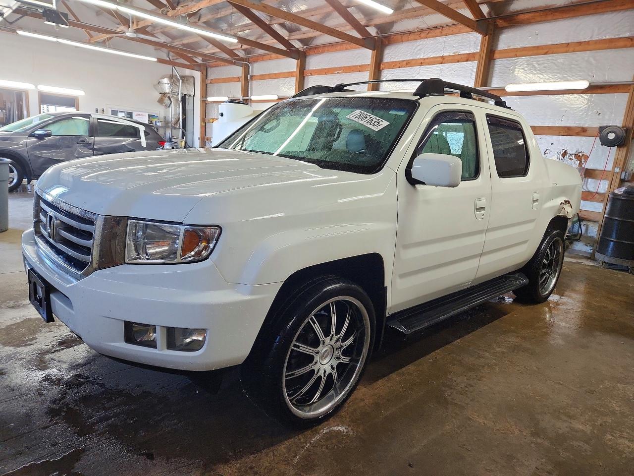 HONDA RIDGELINE 2012