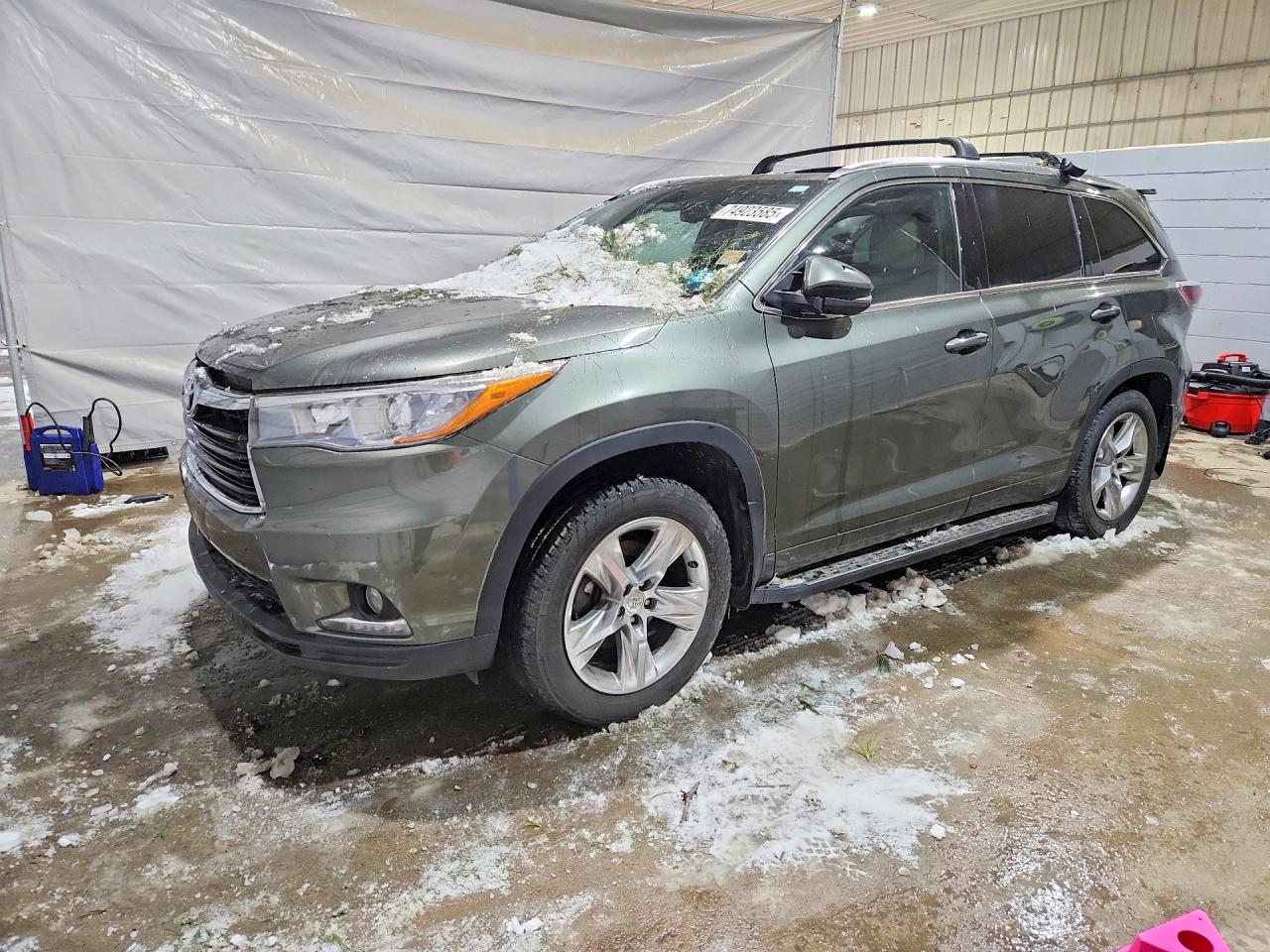 TOYOTA HIGHLANDER 2015