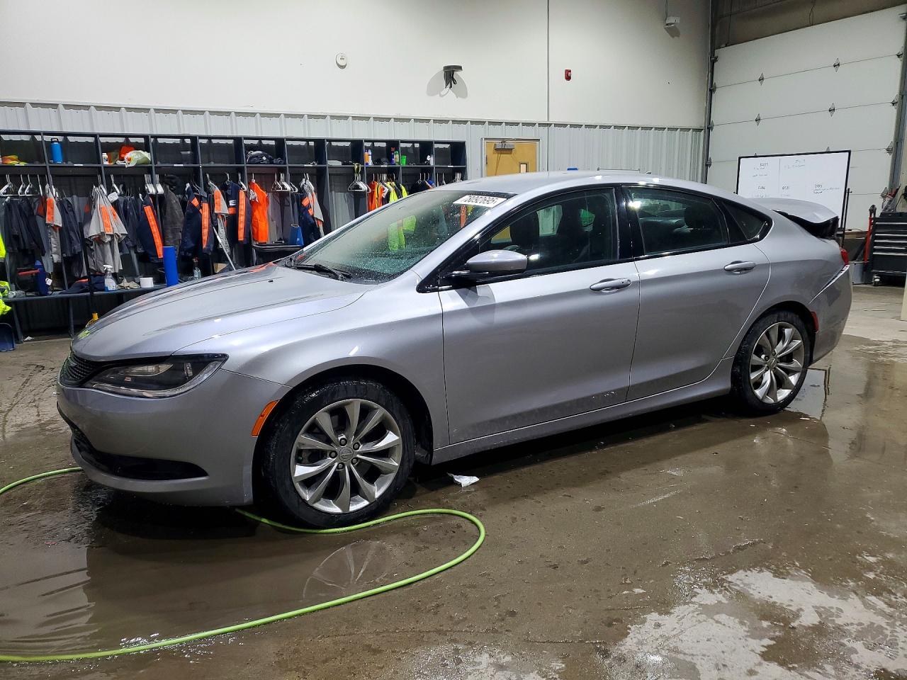 CHRYSLER 200 2015