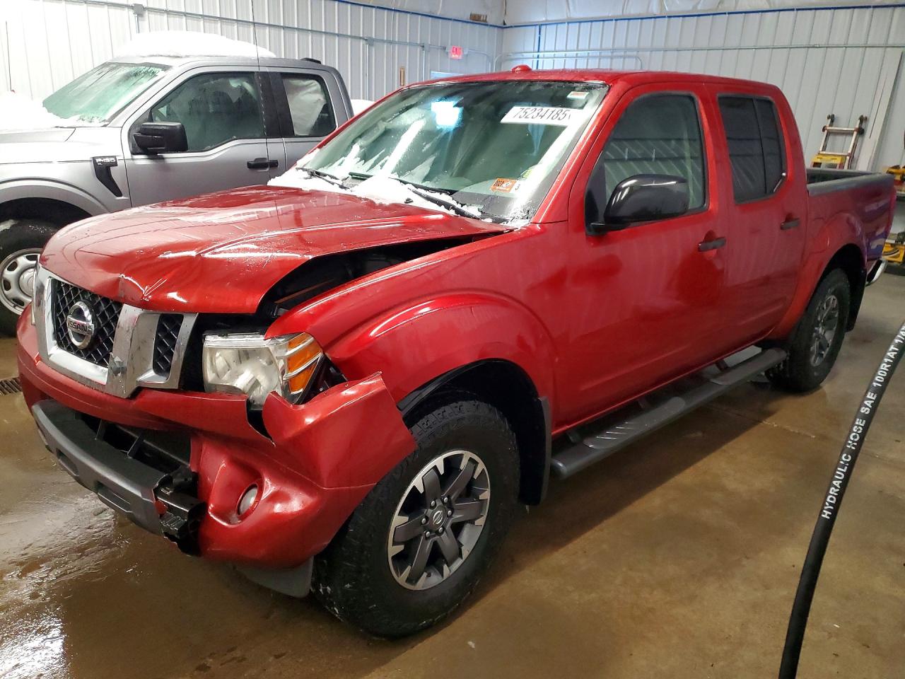 NISSAN FRONTIER 2014