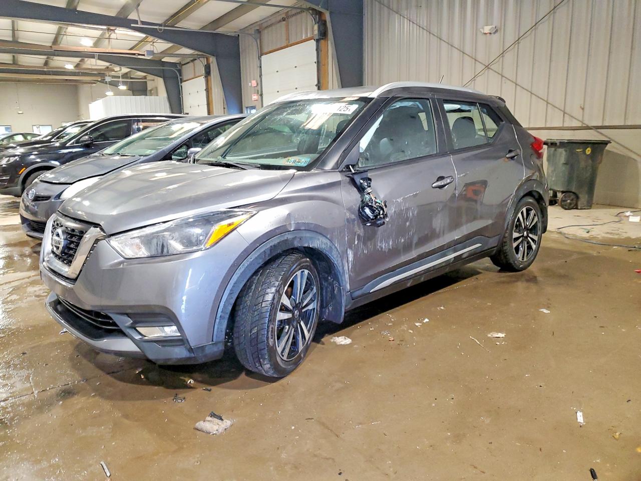 NISSAN KICKS 2018