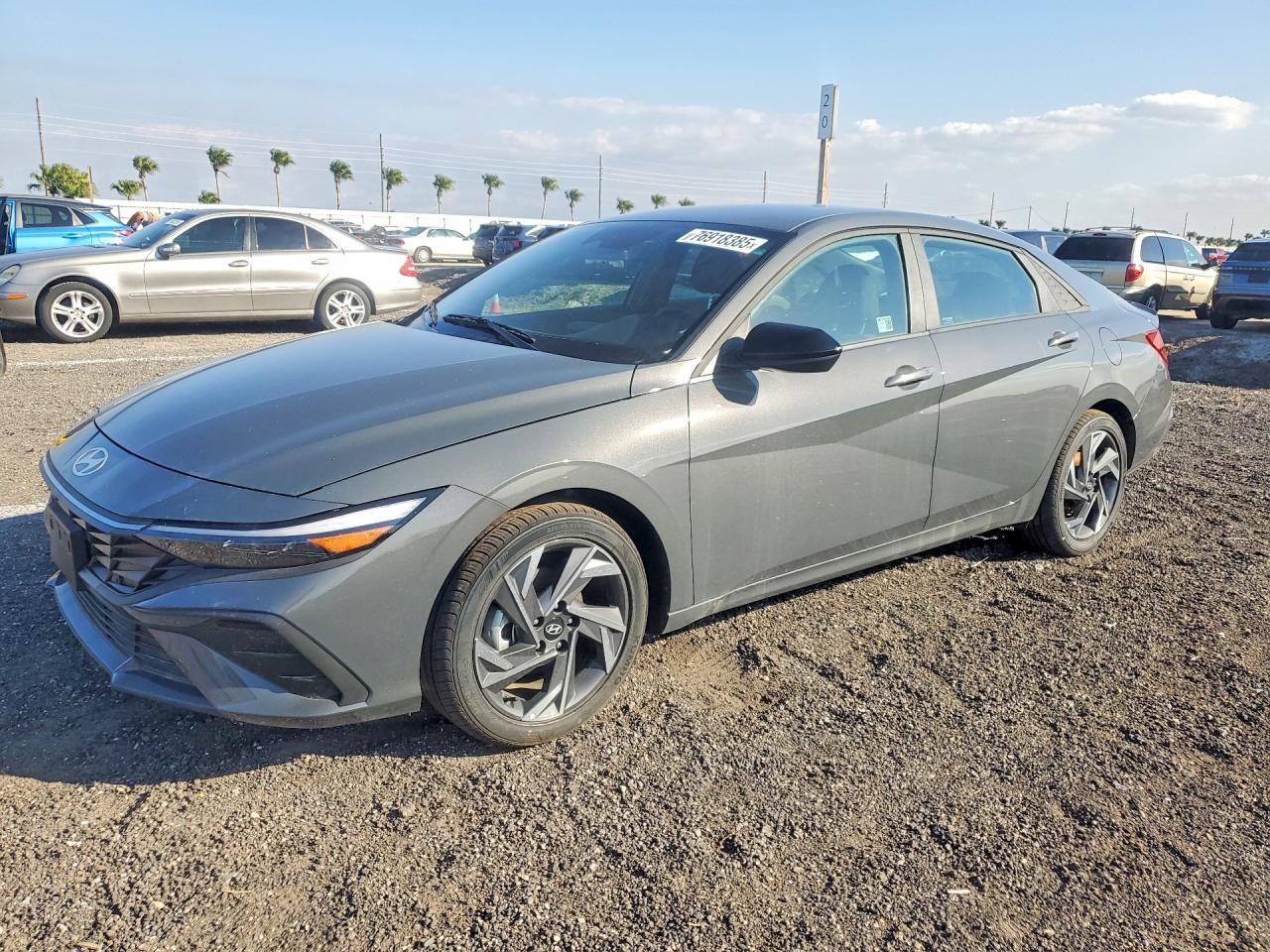 HYUNDAI ELANTRA 2025