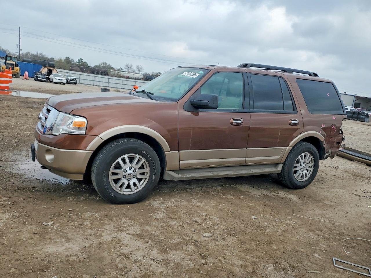 FORD EXPEDITION 2011