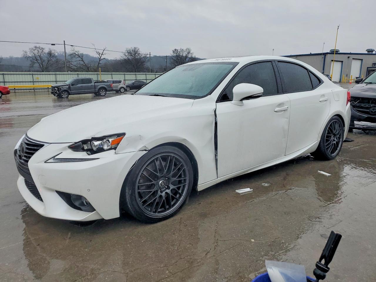 LEXUS IS 2015