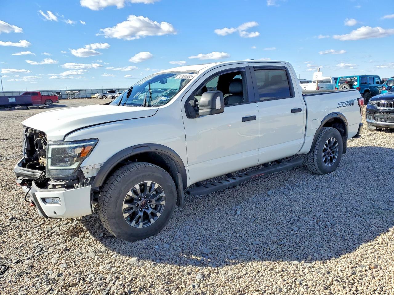 NISSAN TITAN 2024