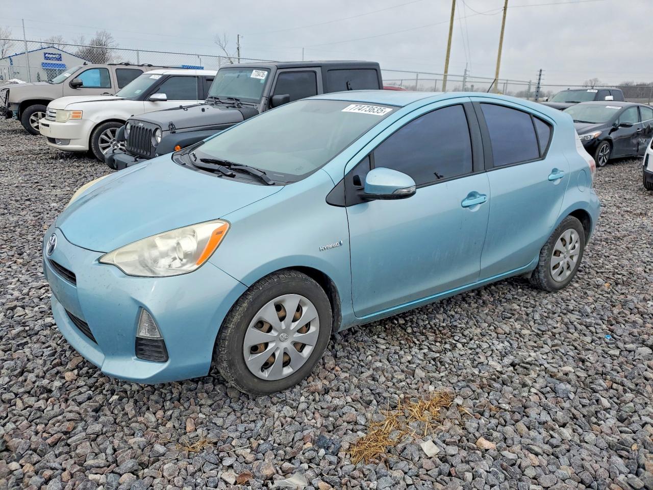 TOYOTA PRIUS C 2013