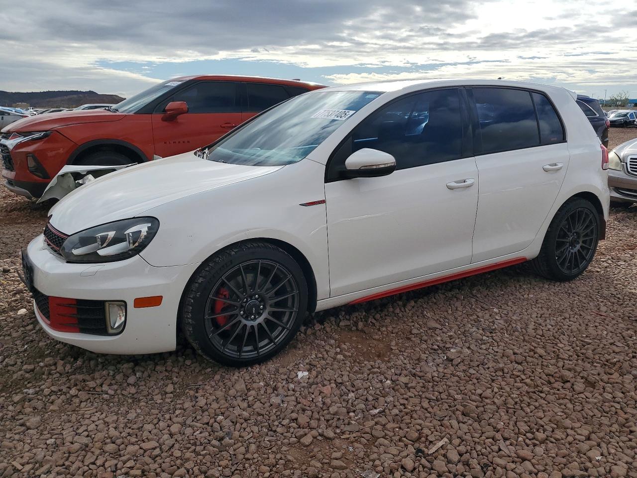 VOLKSWAGEN GTI 2013