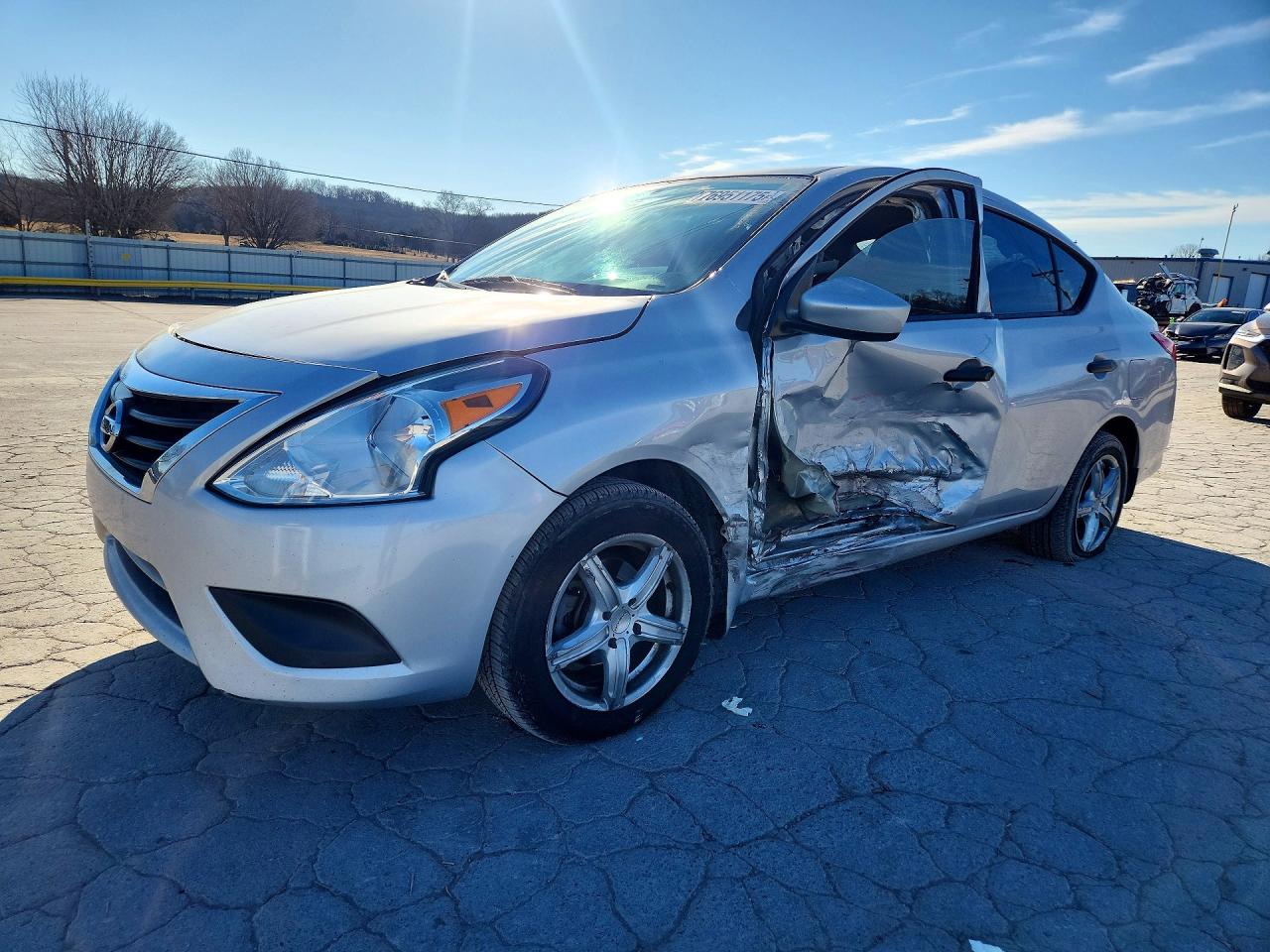 NISSAN VERSA 2018