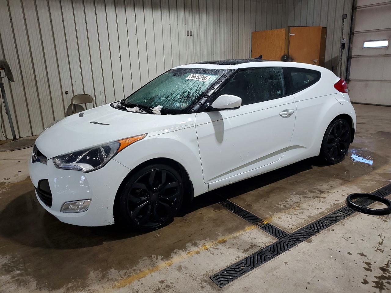 HYUNDAI VELOSTER 2015