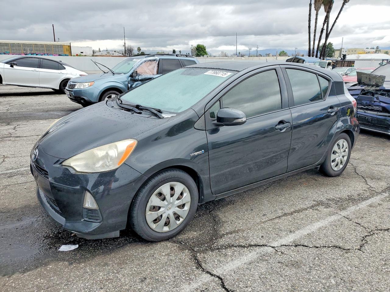 TOYOTA PRIUS C 2012