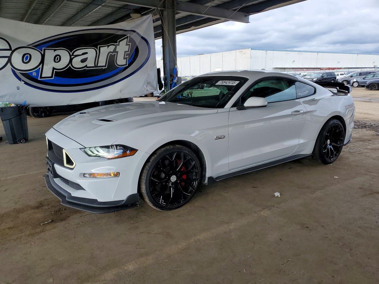 FORD MUSTANG 2021