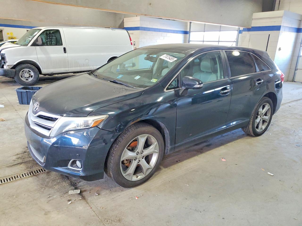 TOYOTA VENZA LE 2014