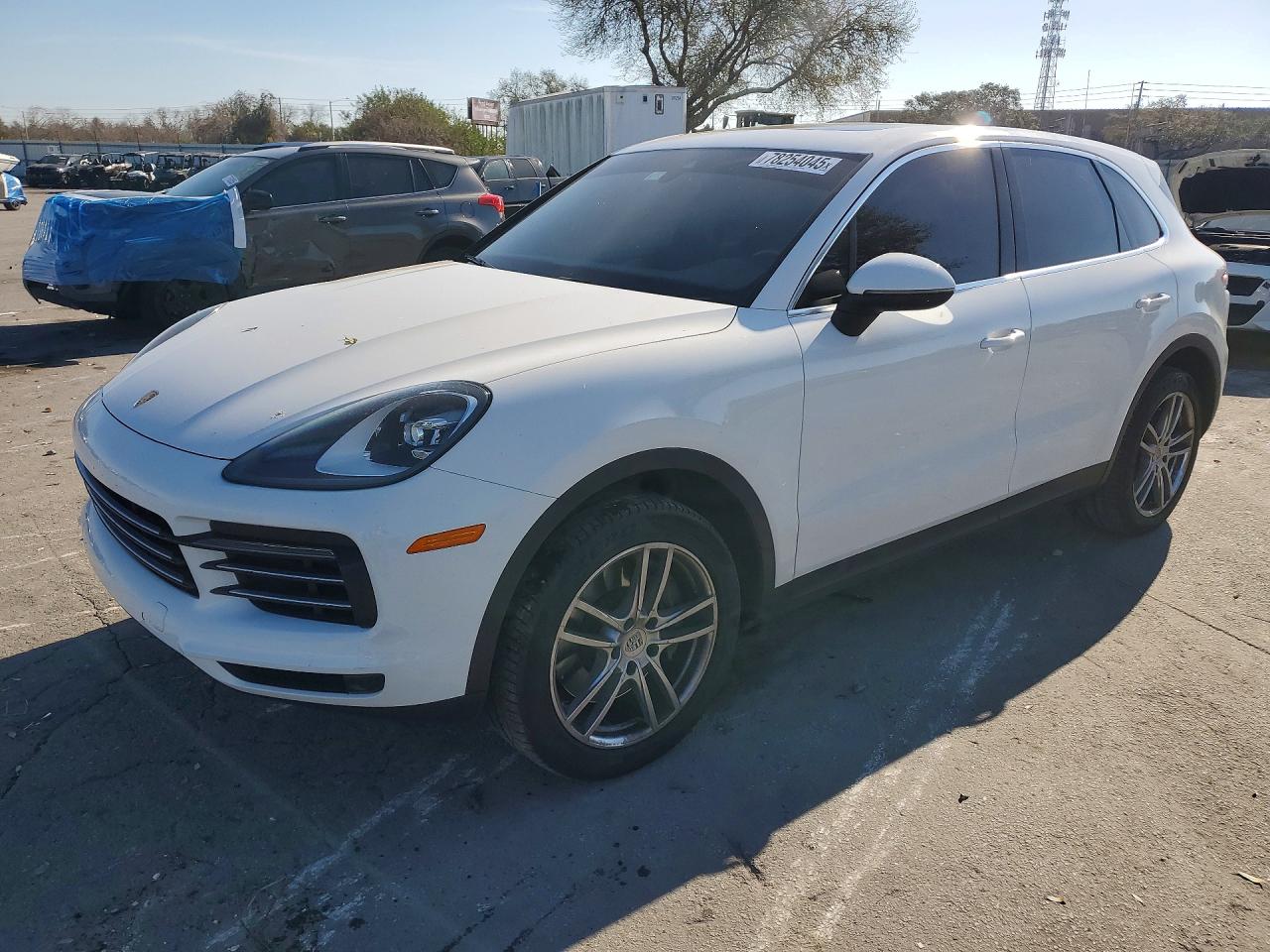 PORSCHE CAYENNE 2021