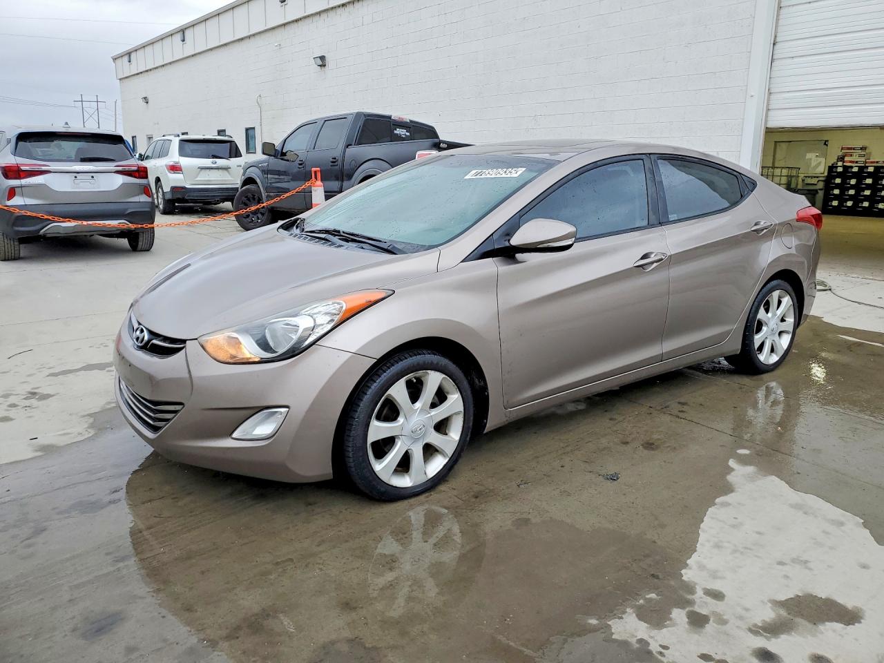 HYUNDAI ELANTRA 2011