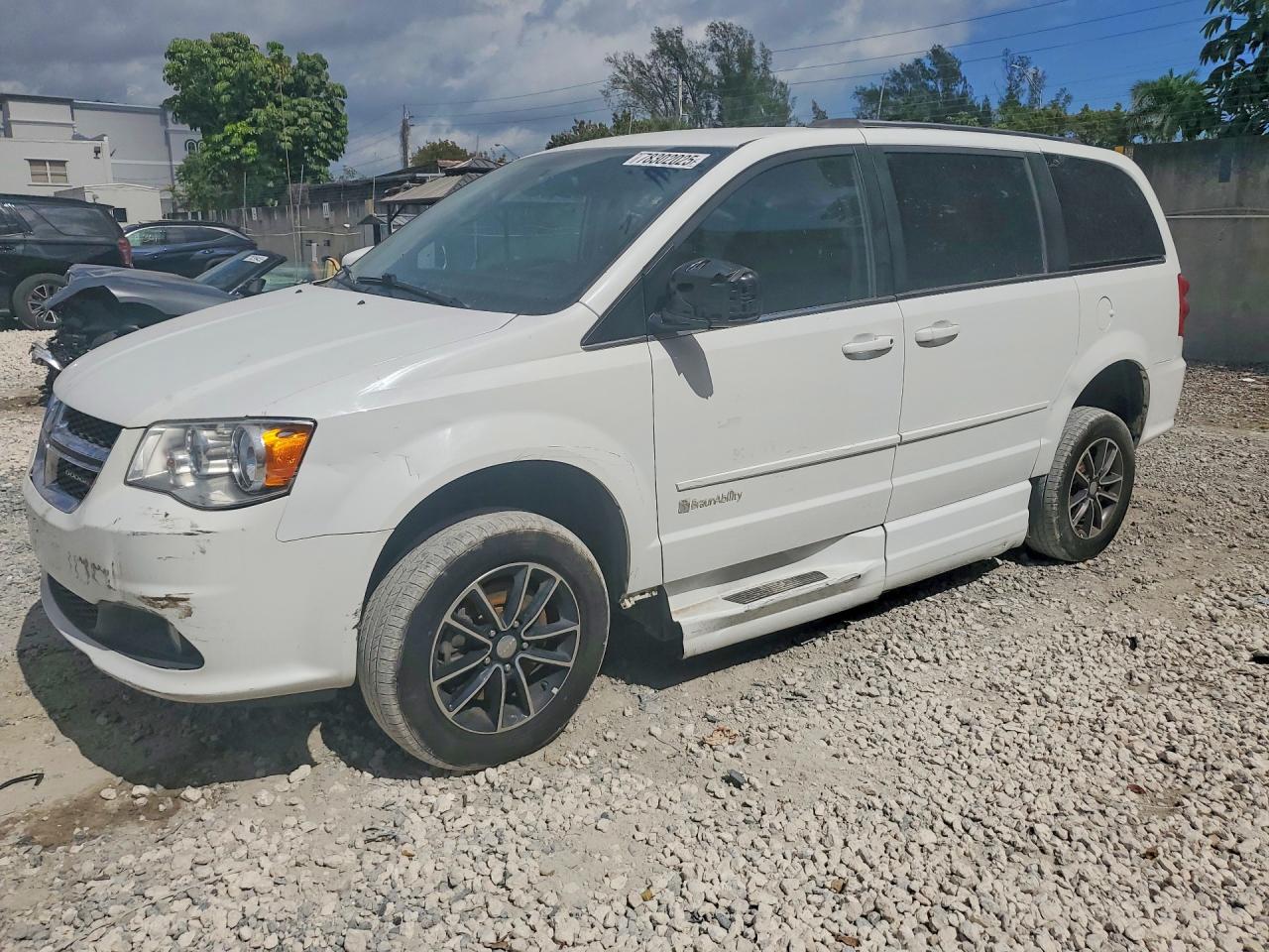 DODGE GRAND CARAVAN 2017