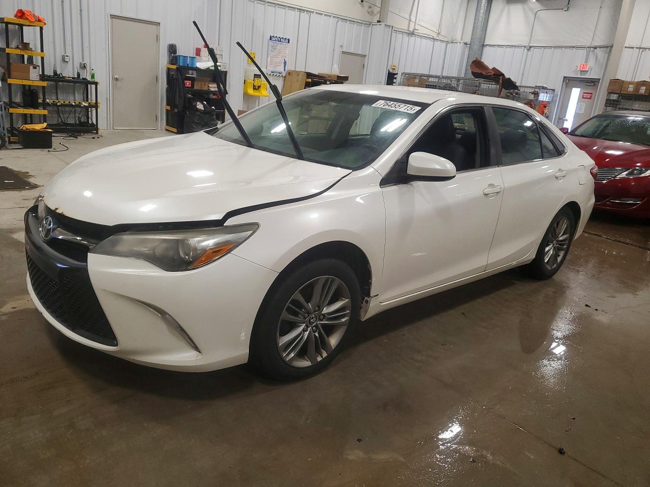 TOYOTA CAMRY 2015